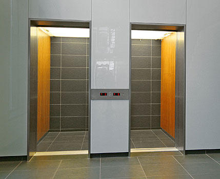 Aufzugverkleidungen von der Tischlerei Sturz, Reinbek – Beispiel 9
